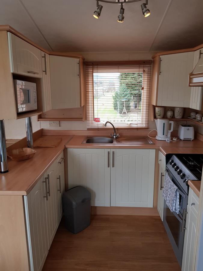 Pitch & Canvas - Self Catering At Broad Oak Farm Hotell Tattenhall Exteriör bild