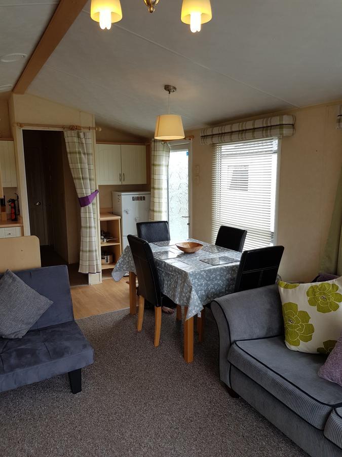 Pitch & Canvas - Self Catering At Broad Oak Farm Hotell Tattenhall Exteriör bild